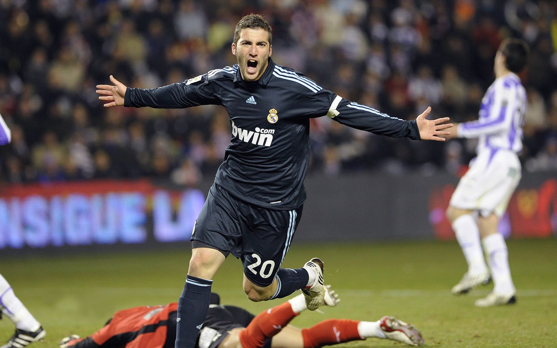 CBA联赛推广篮球社区活动，篮球社宣传文案