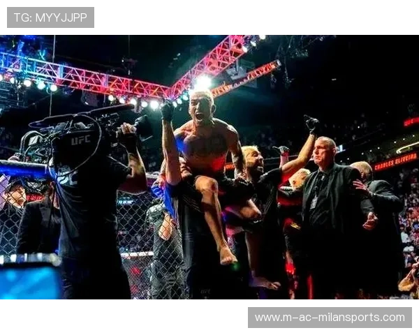 UFC 新王横空出世!三回合血战夺冠 UFC 新王横空出世!三回合血战夺冠