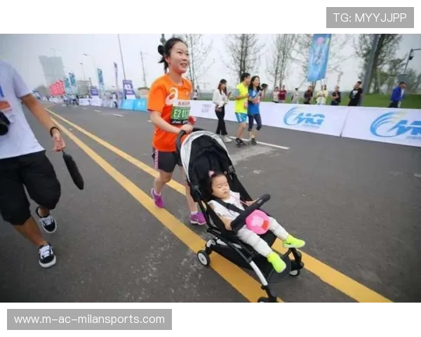 马拉松推婴儿车选手跑赢大部分专业选手